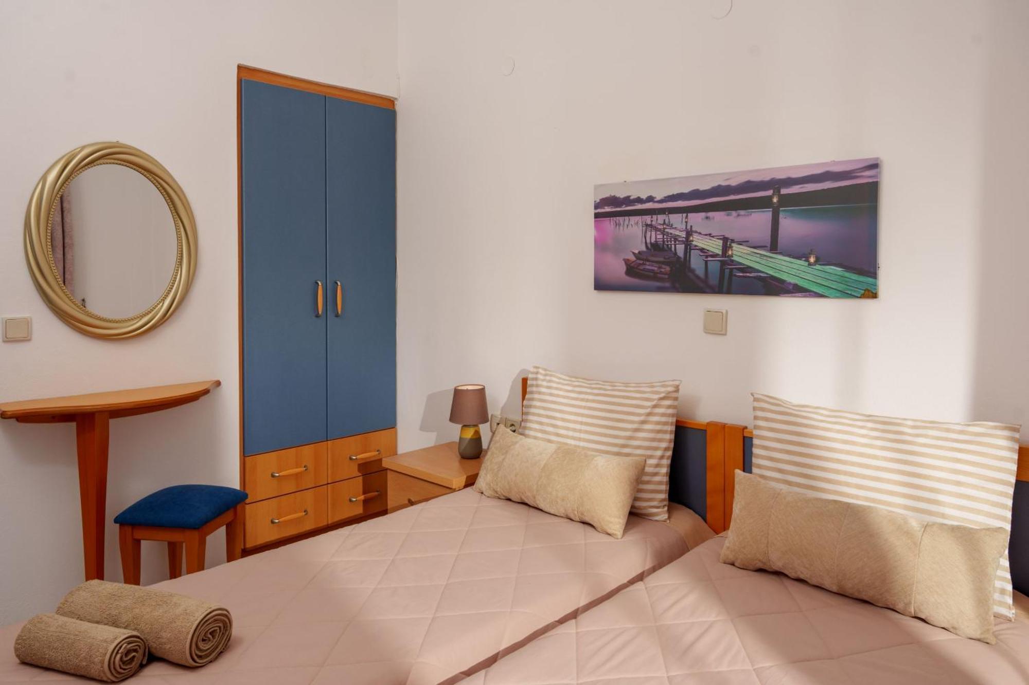 Fnk Apartments With Sea View Agia Pelagia Exteriör bild